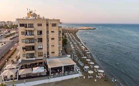 Bettys 1Br Seafront Apt